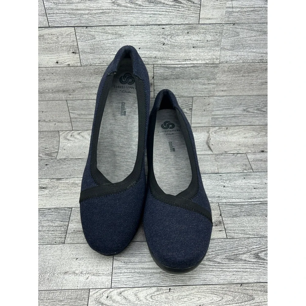 Clarks Cloudsteppers Women Sz 8M‎ Navy Blue Denim Wedge Pumps Cushion Soft Shoes